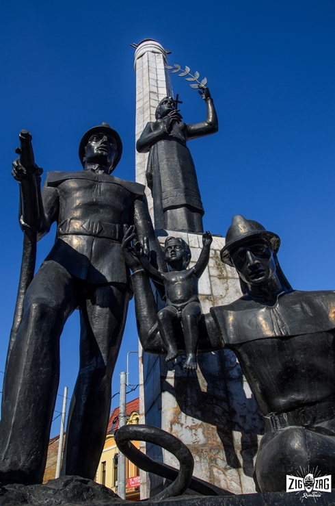 Monumentul Pompierilor din Bihor: Sacrificiul care nu se uită